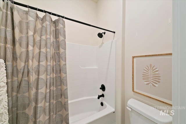 6356 S Cubola Way, Meridian, ID 83642 - bathroom featuring toilet and shower / bath combo