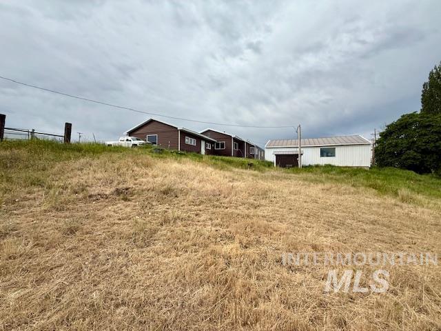 908 Pine St, Anatone, WA 99401 - view of yard