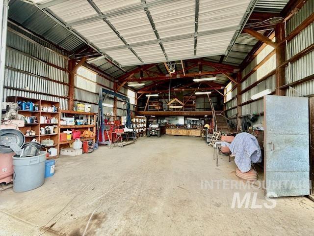 908 Pine St, Anatone, WA 99401 - garage with metal wall