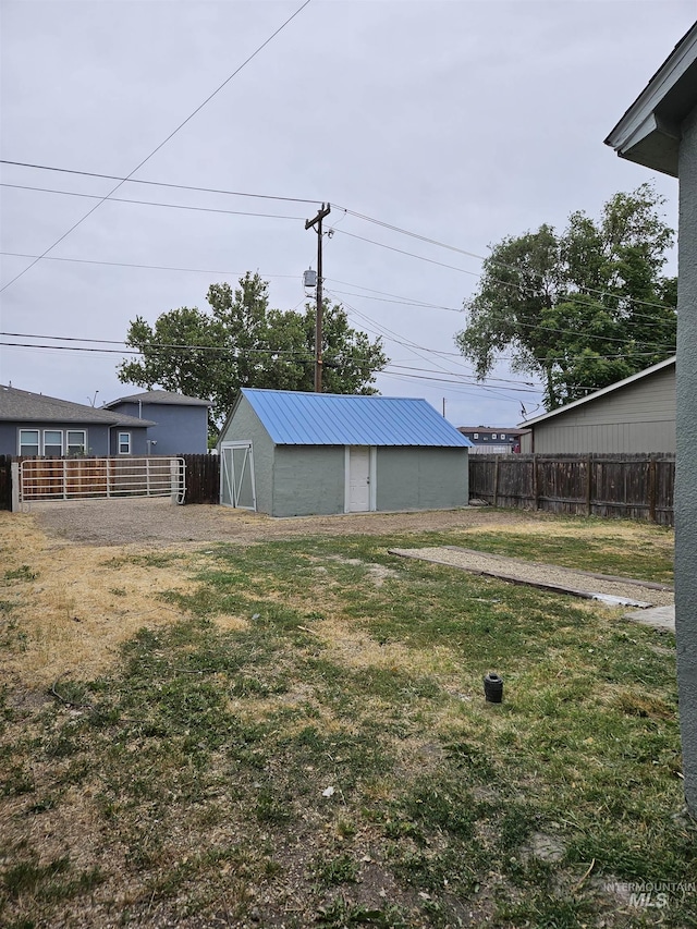 407 E Freeport St, Caldwell, ID 83605 - view of yard with an outbuilding