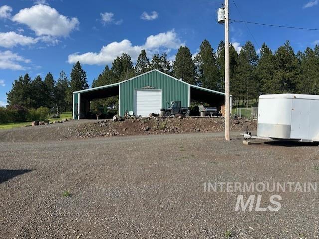 1621 Doumecq Rd, Cottonwood, ID 83522 - view of outbuilding featuring driveway
