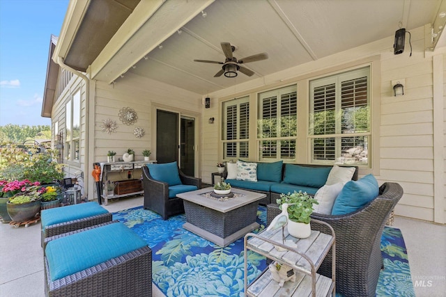 view of patio / terrace featuring an outdoor hangout area and a ceiling fan