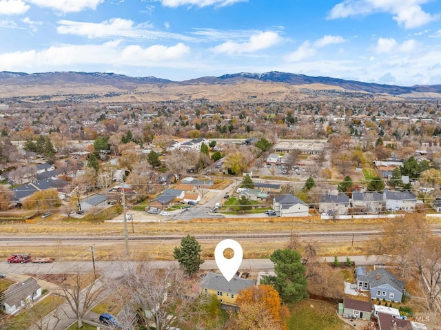 bird's eye view featuring a mountain view