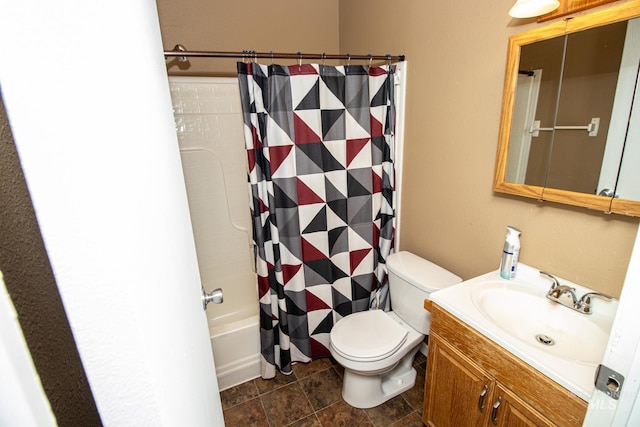 full bathroom featuring toilet, shower / tub combo with curtain, and vanity