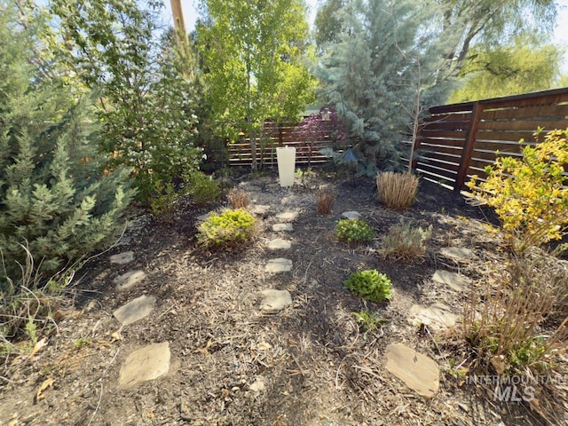 2927 N 32nd St, Boise, ID 83703 - view of yard with fence