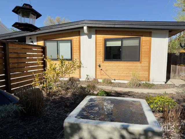 2927 N 32nd St, Boise, ID 83703 - exterior space featuring fence