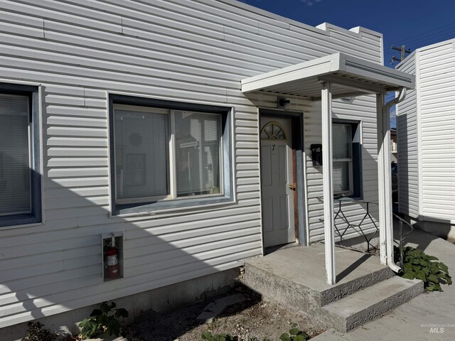 view of property entrance