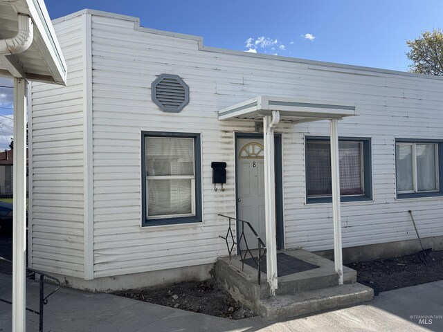 view of front of house