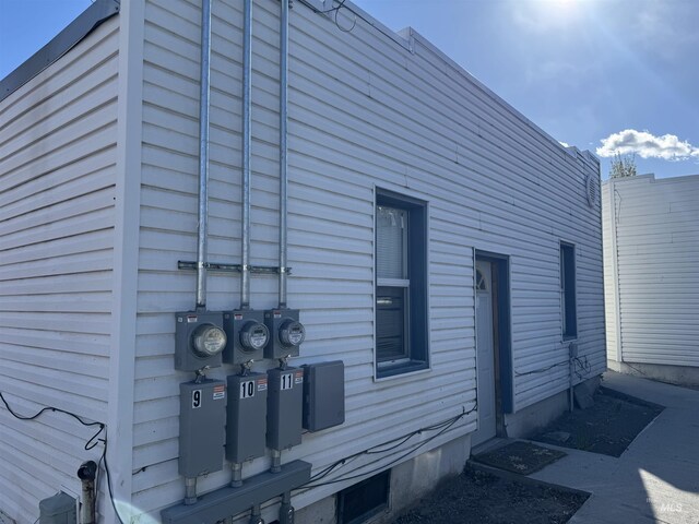 view of home's exterior