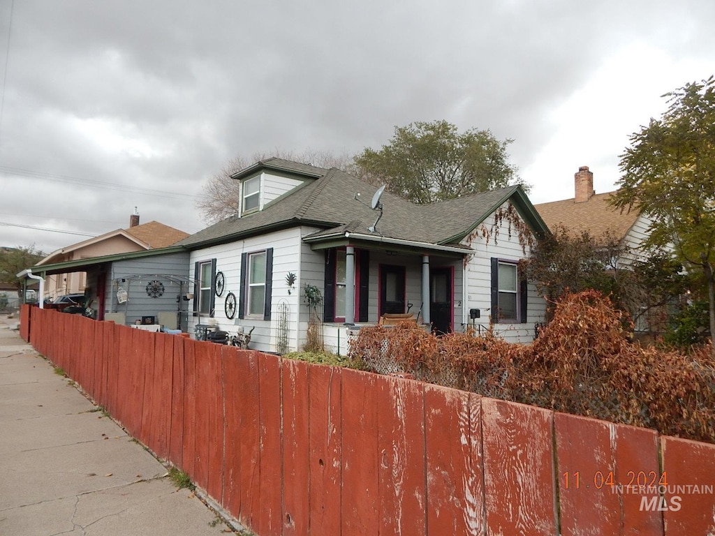 view of front of home