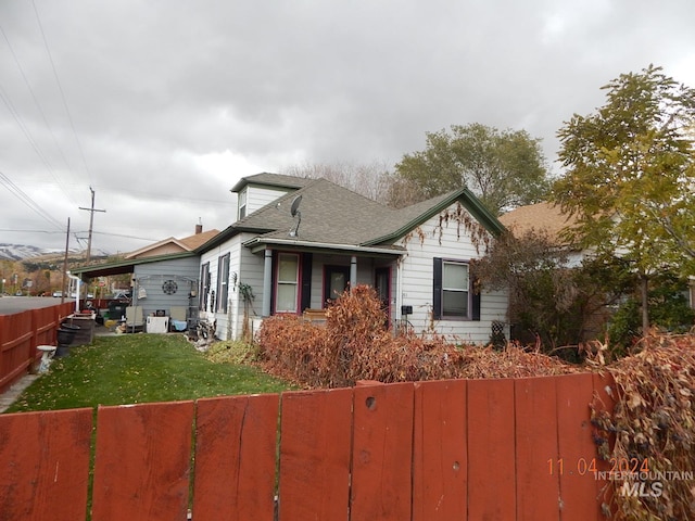 view of front of house