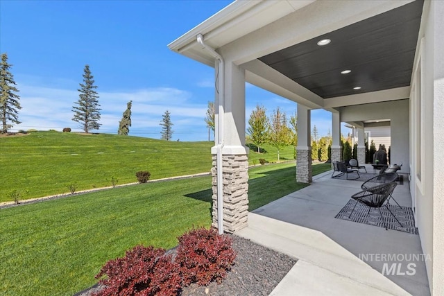 1093 N Morehouse Ave, Eagle, ID 83616 - view of yard featuring a porch