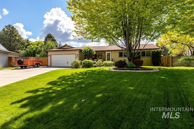 392 S Sun Burst Way, Boise, ID 83709 - single story home featuring a garage and driveway