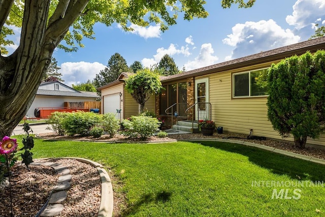 392 S Sun Burst Way, Boise, ID 83709 - single story home with a garage and a front yard