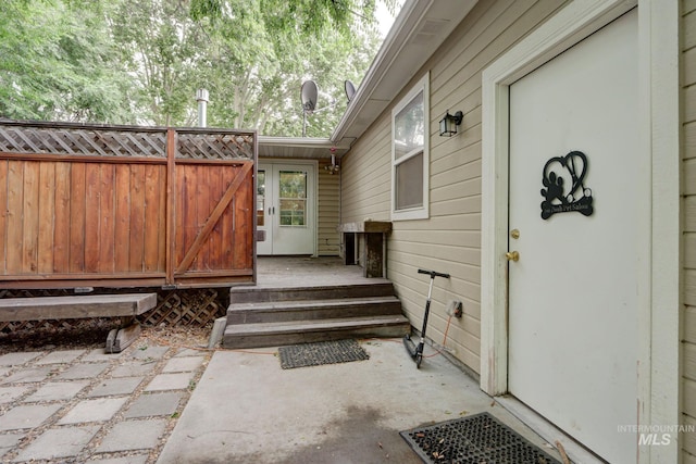 731 W 4th St, Emmett, ID 83617 - entrance to property