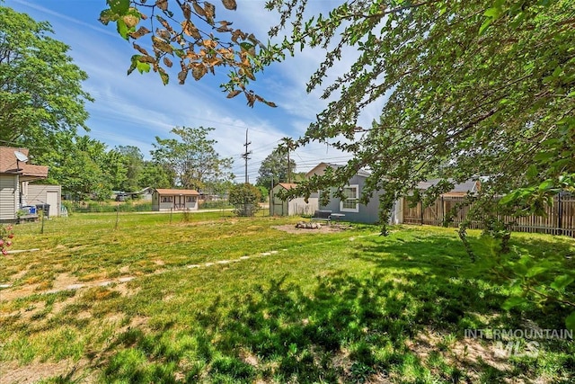 216 9th Ave N, Nampa, ID 83687 - view of yard
