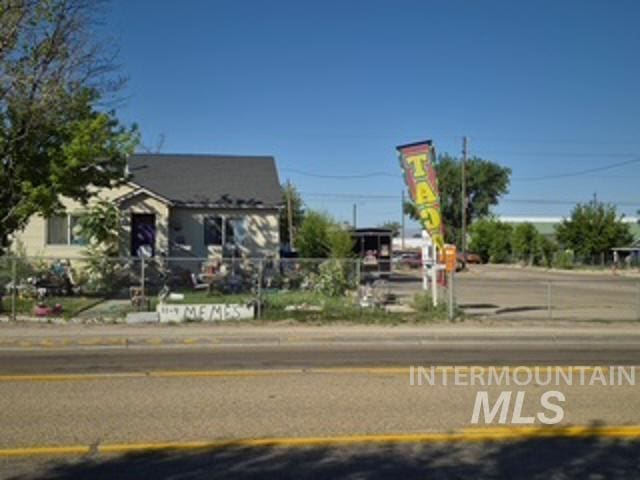 504 E Grove Ave, Parma, ID 83660 - view of bungalow-style house