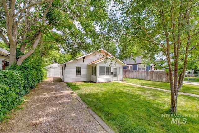 116 S Nectarine St, Nampa, ID 83686 - view of front of house featuring an outdoor structure