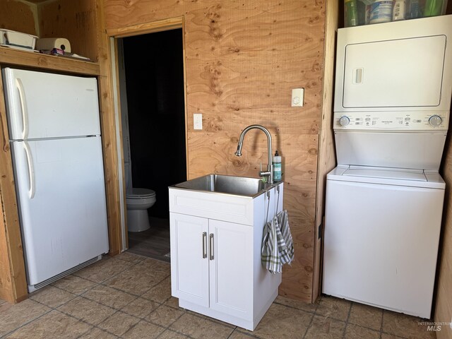 7 Ridgetop Pl, Boise, ID 83716 - washroom with estacked washer and dryer