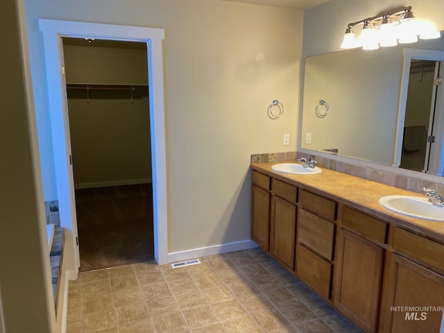 bathroom with vanity