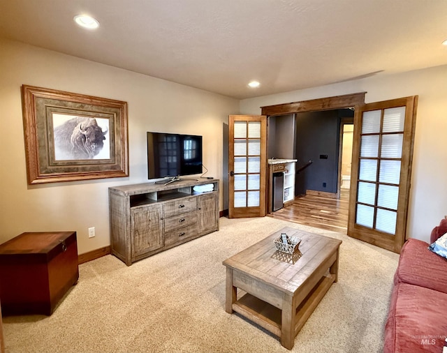 20 Shore Crest Ct, Donnelly, ID 83615 - carpeted living room featuring baseboards and recessed lighting