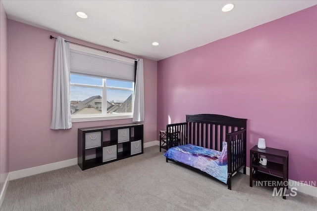 bedroom featuring carpet, baseboards, visible vents, and recessed lighting