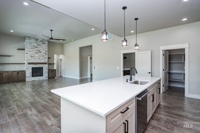 275 Meadow View Dr, Payette, ID 83661 - kitchen featuring a ceiling fan, dark wood finished floors, pendant lighting, recessed lighting, and an island with sink