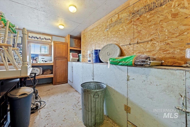 103 W 420 N, Shoshone, ID 83352 - misc room featuring unfinished concrete floors