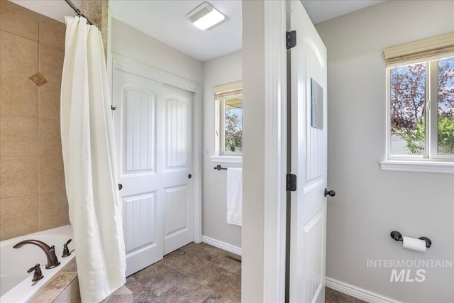 1021 Ballard Ln, Kimberly, ID 83341 - full bath featuring baseboards