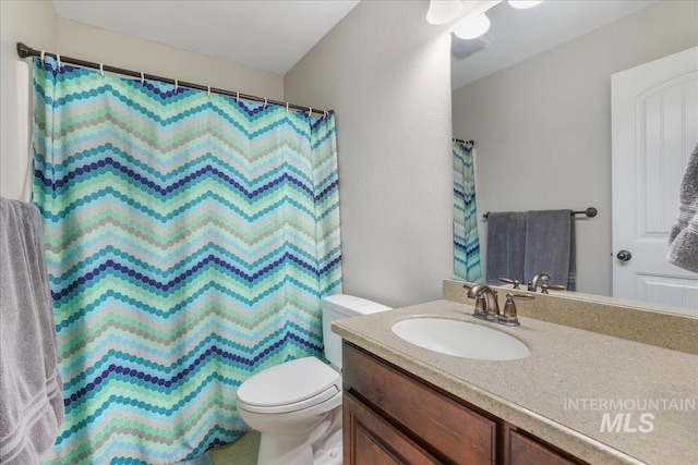1021 Ballard Ln, Kimberly, ID 83341 - bathroom with vanity and a shower with curtain