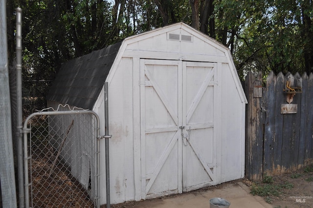 611 E Hawaii Ave, Nampa, ID 83686 - view of shed with a gate