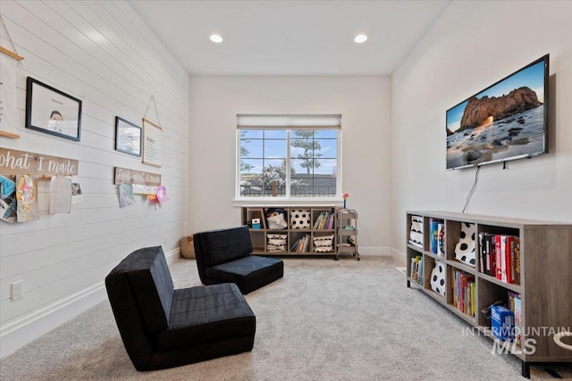 sitting room with carpet