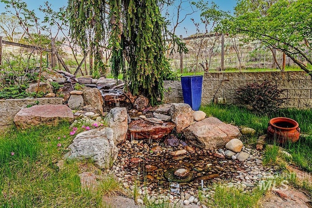 2196 E Ridgecrest Dr, Boise, ID 83712 - view of yard with fence