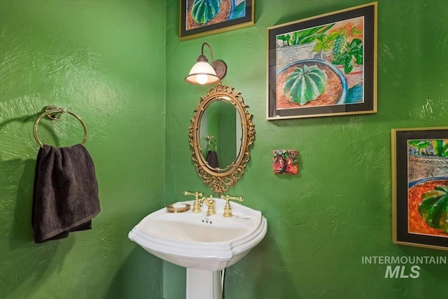 204 7th Ave N, Twin Falls, ID 83301 - view of bathroom