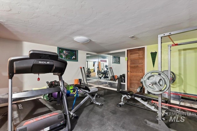 204 7th Ave N, Twin Falls, ID 83301 - workout area with a textured ceiling