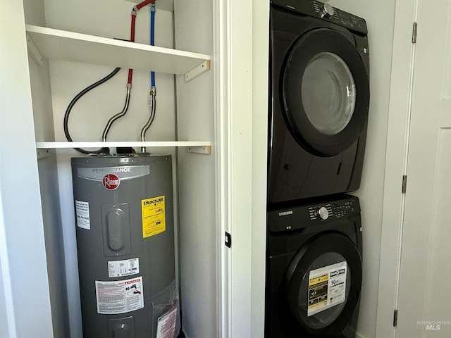 304 N C St, Grangeville, ID 83530 - clothes washing area featuring electric water heater and stacked washer and clothes dryer