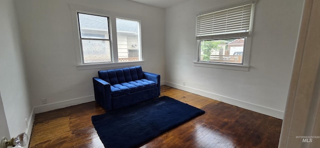 1118 10th St, Lewiston, ID 83501 - sitting room with baseboards and wood finished floors