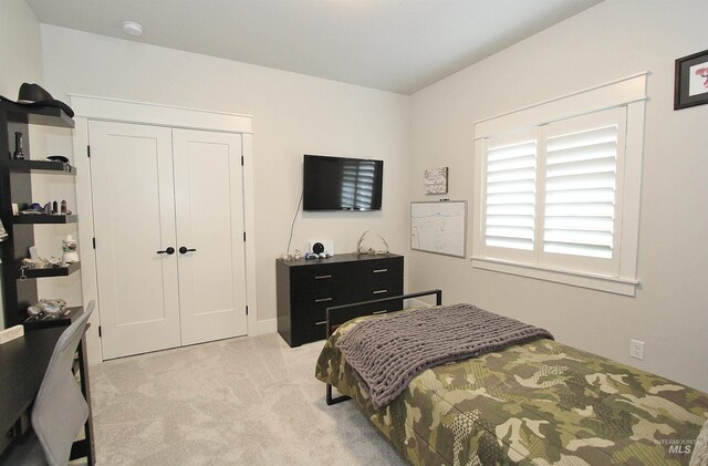 520 S Prospector Ln, Eagle, ID 83616 - bedroom featuring carpet and a closet