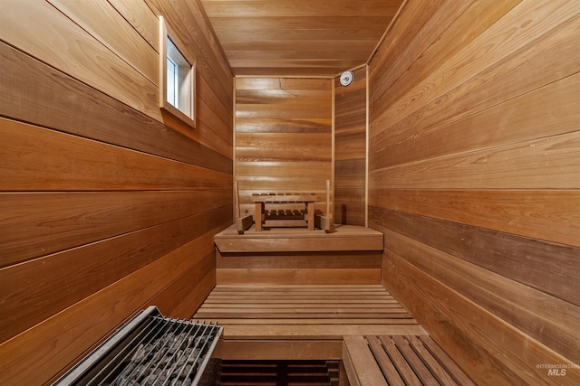 view of sauna / steam room