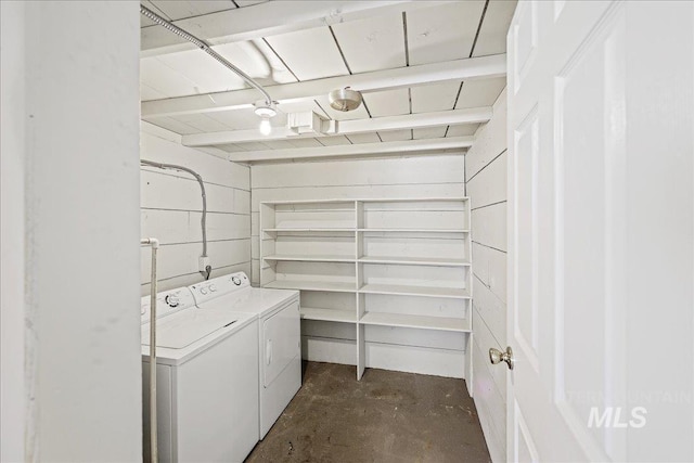 1324 E Oak St, Caldwell, ID 83605 - laundry area featuring independent washer and dryer