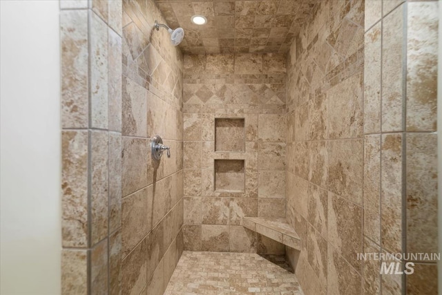 1640 S 5th W, Mountain Home, ID 83647 - full bathroom featuring tiled shower and recessed lighting