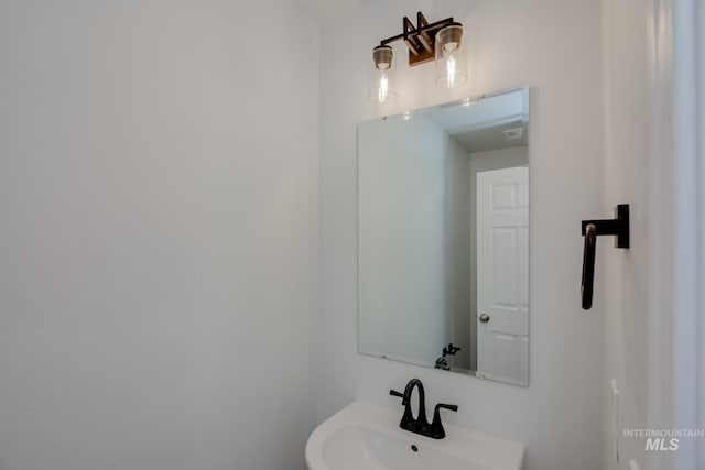 bathroom with sink