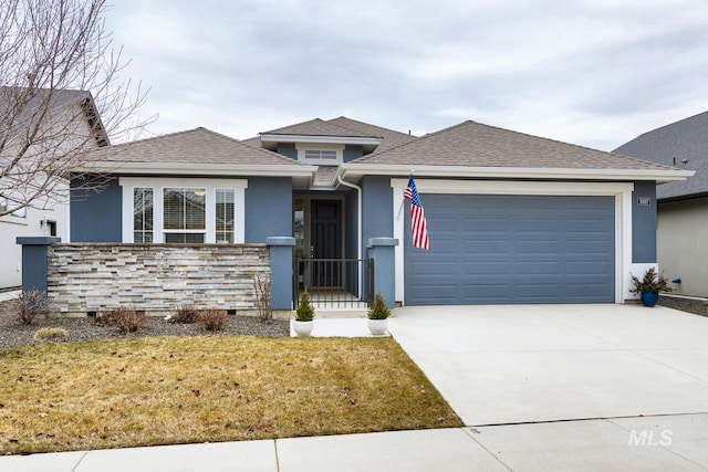 view of front of house with driveway, an attached garage, roof with shingles, and stucco siding