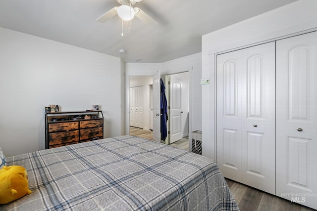 247 Washington St, Gooding, ID 83330 - bedroom featuring wood finished floors, a closet, and ceiling fan