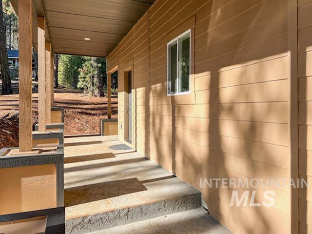 view of patio / terrace with covered porch