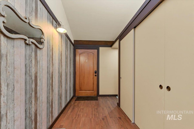 101 Minot St, Middleton, ID 83644 - hall with wood finished floors
