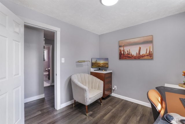 168 W Heyburn Ave, Twin Falls, ID 83301 - sitting room featuring dark wood-type flooring and an office area