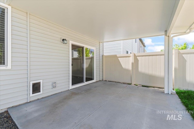 4084 E Blueberry St, Meridian, ID 83642 - view of patio with fence