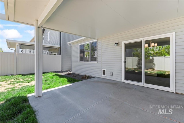 4084 E Blueberry St, Meridian, ID 83642 - view of patio / terrace with fence