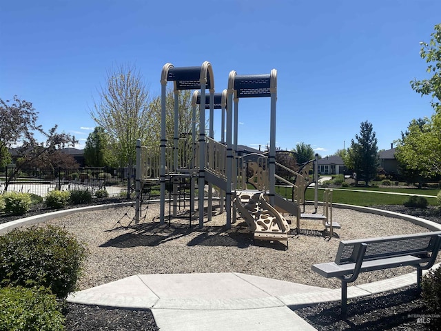 4084 E Blueberry St, Meridian, ID 83642 - community play area featuring fence
